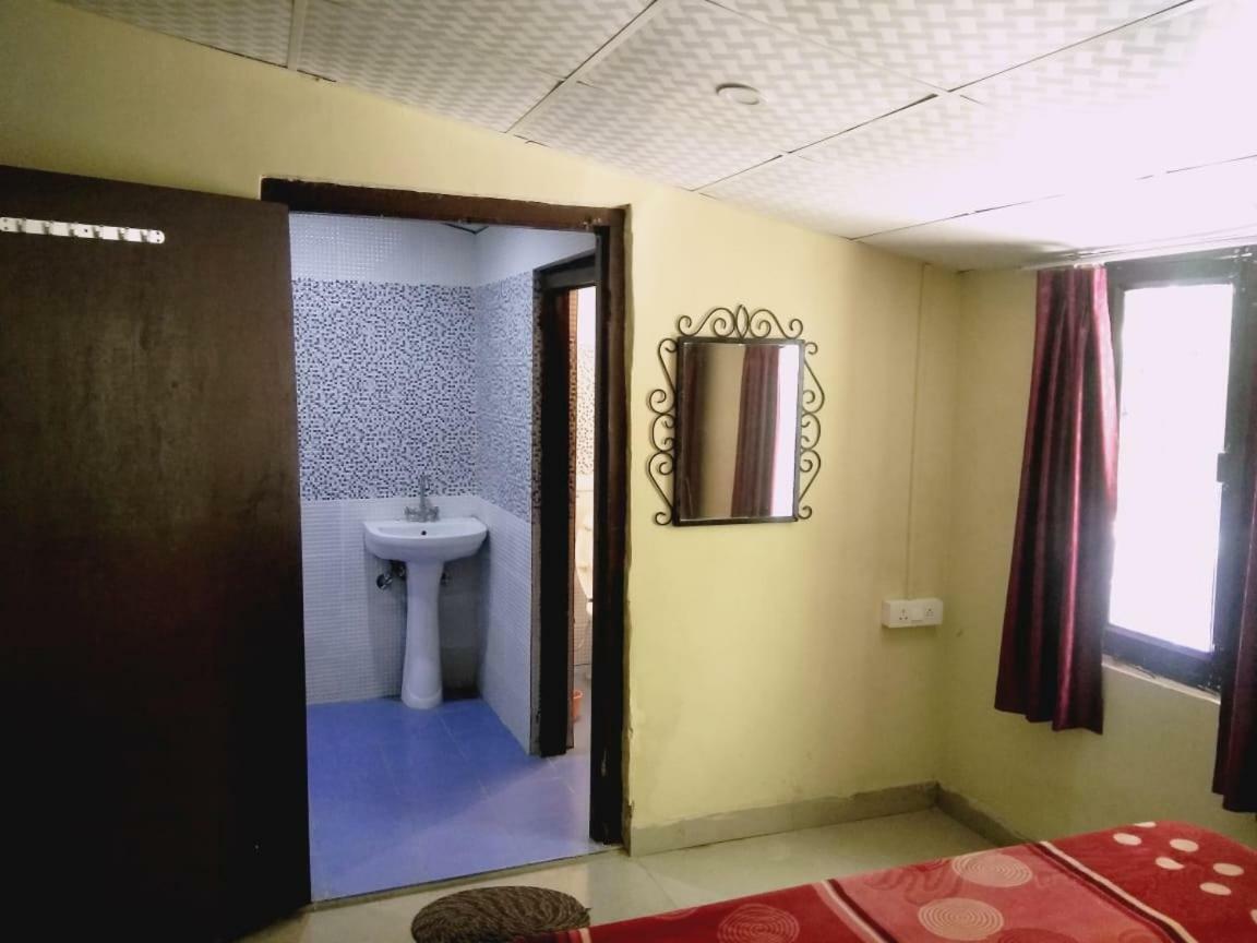 Hotel Gulmarg Mussoorie Kültér fotó